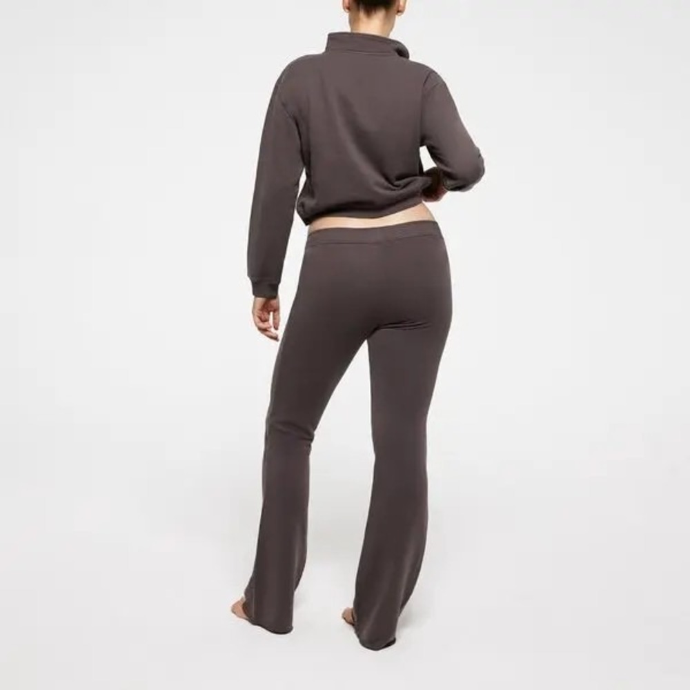 Skims French Terry Low Rise Straight Leg Pantโ - Picture 2 of 9